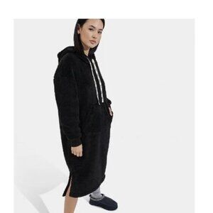 UGG WINOLA GREY FUZZY HOODED FULL BODY COZY NIGHTGOWN SZ MEDIUM/LARGE